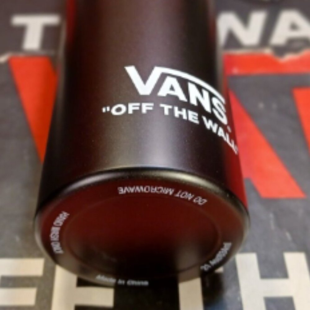 VANS OFF THE WALL FAMILY EXCLUSIVE ALIMINUM WATER BOTTLE 21.4 oz(634 ml - Picture 4 of 13